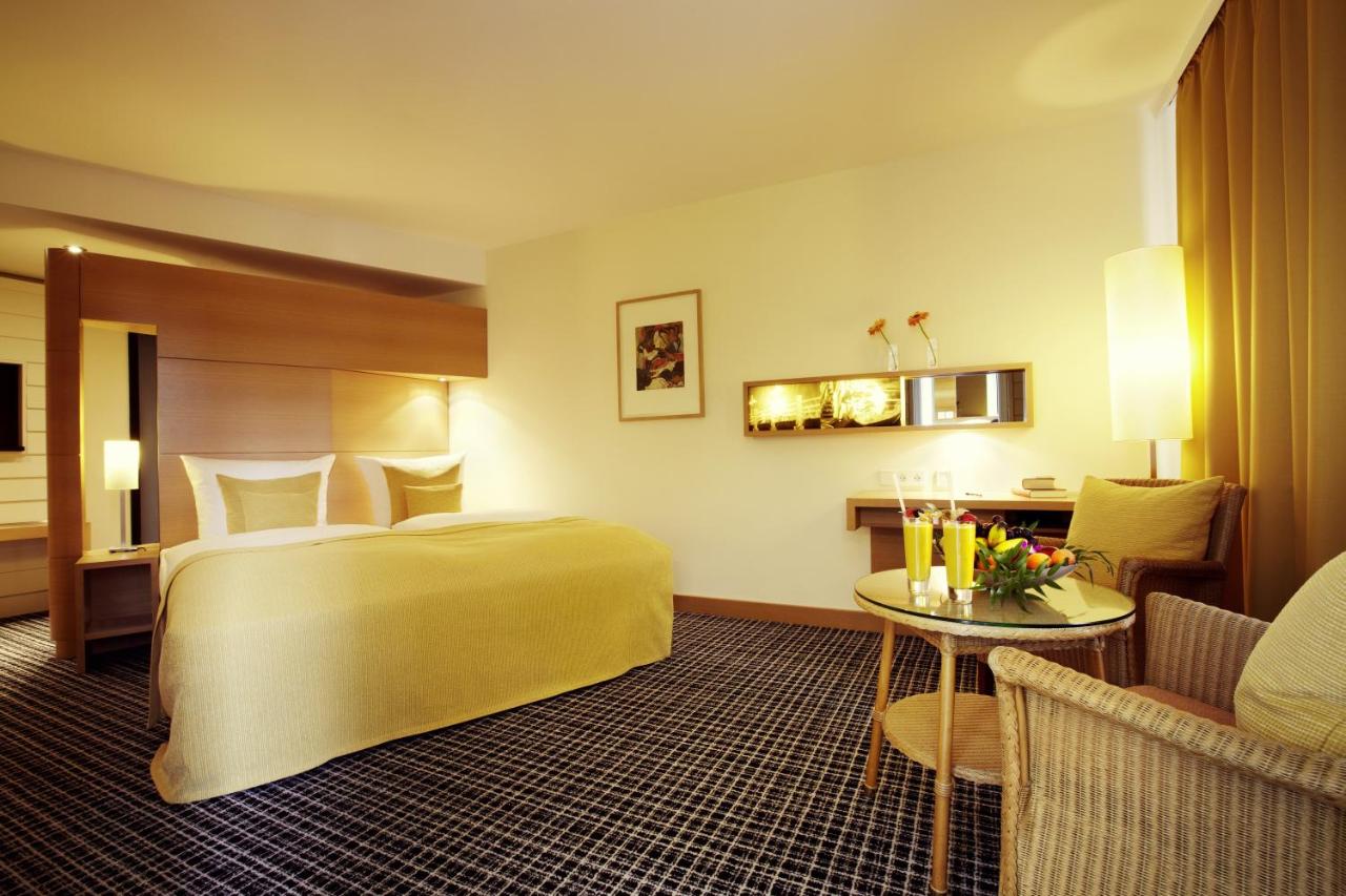Hotel Esplanade Resort  2